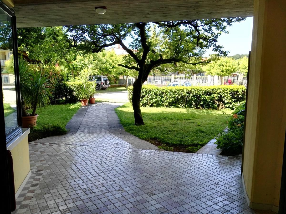 Hotel La Romantica Manerba del Garda Εξωτερικό φωτογραφία