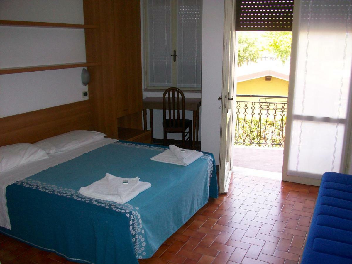 Hotel La Romantica Manerba del Garda Εξωτερικό φωτογραφία